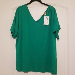 New Piko V Neck Top Shirt sz Small Green